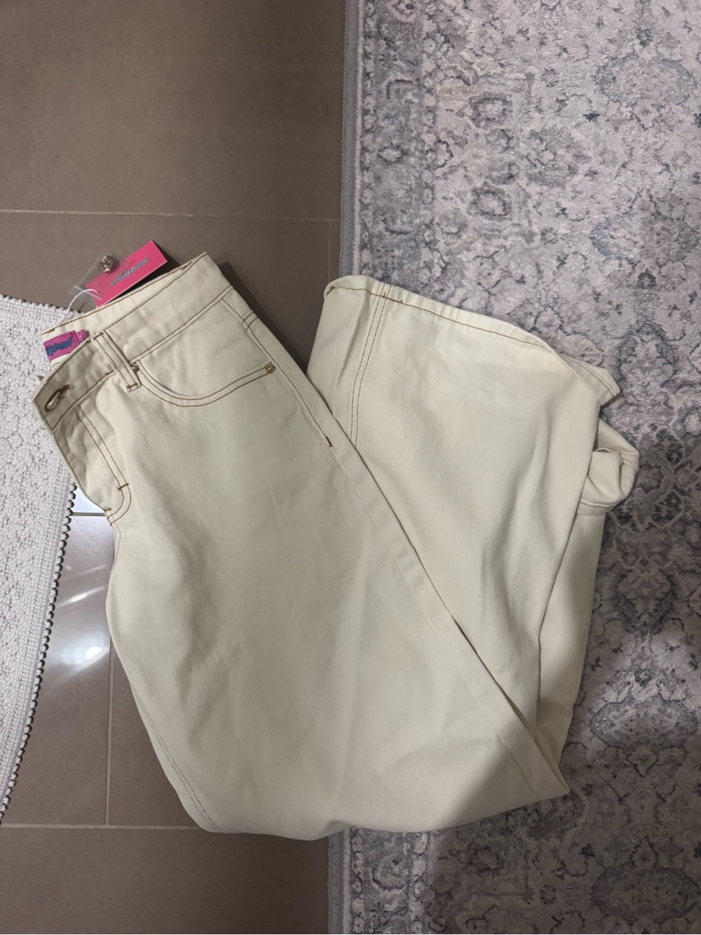 edikted stitch low rise baggy jeans in cream